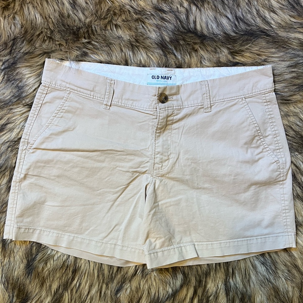 Classic khaki Old Navy shorts sz 8